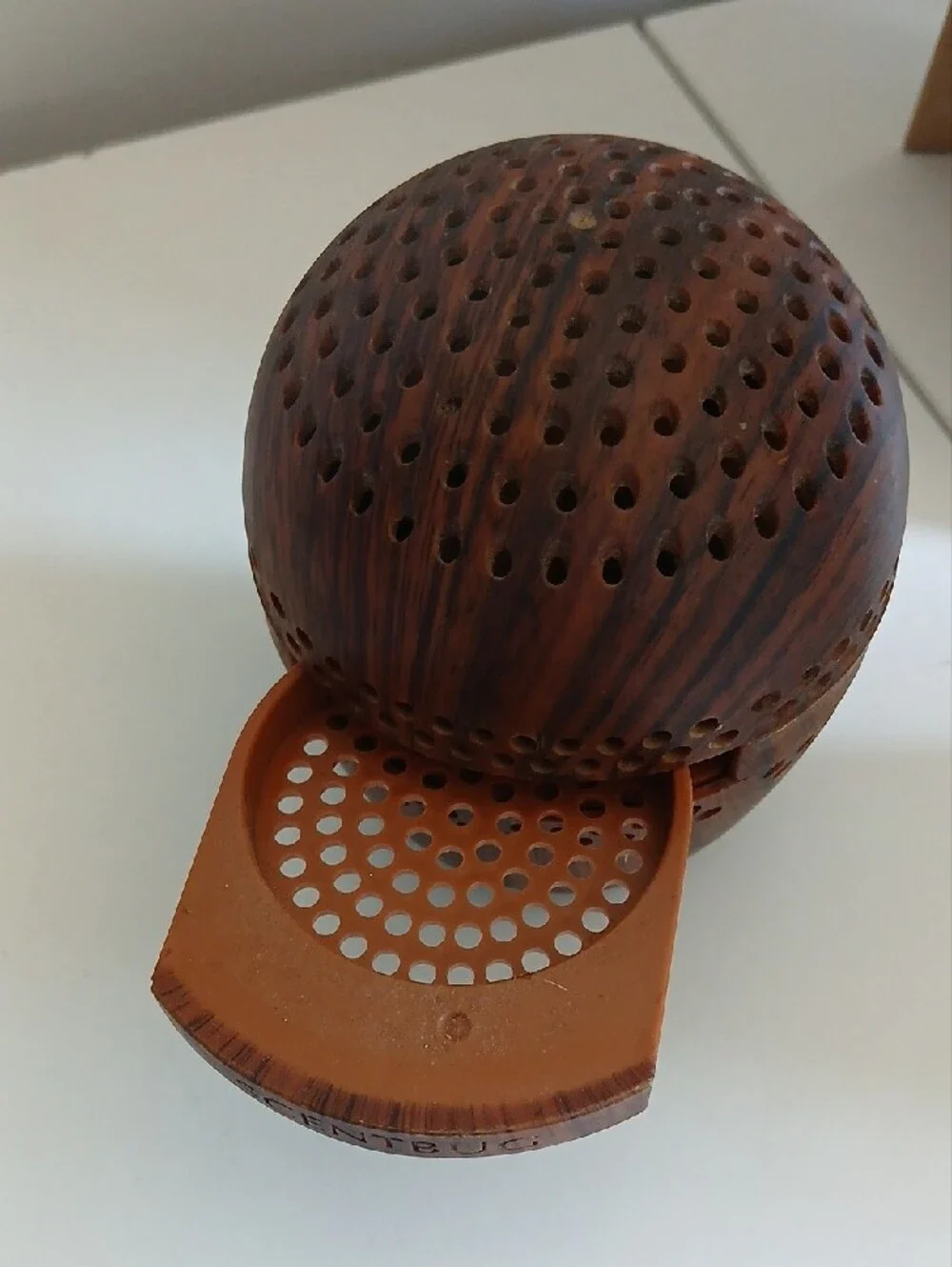 Slatkin & Co Scentbug Woodgrain Aroma Diffuser - Brown